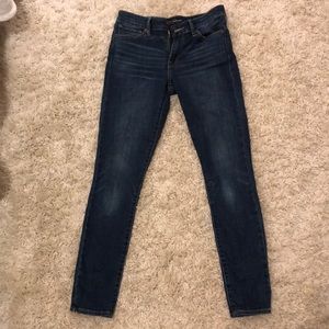 Mid-rise dark denim Lucky Brand jeans